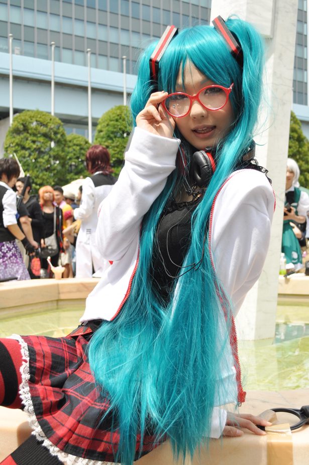 Hatsune Miku cosplayer