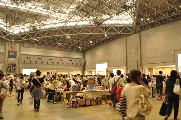 Inside of Comiket 82