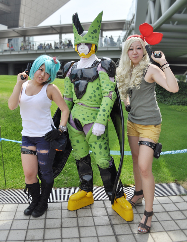 Dragon ball cosplayers at Comiket 82