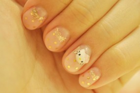 Hello Kitty nail