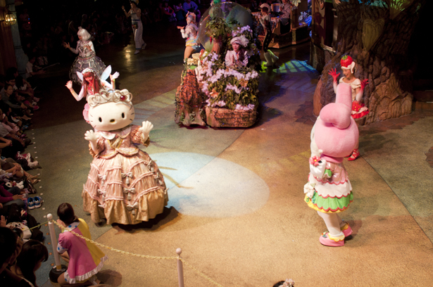 Kitty in Sanrio Puroland parade