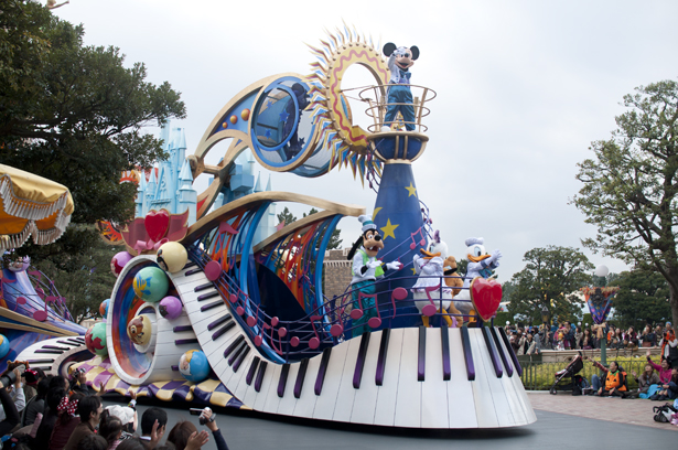 Tokyo Disneyland parade