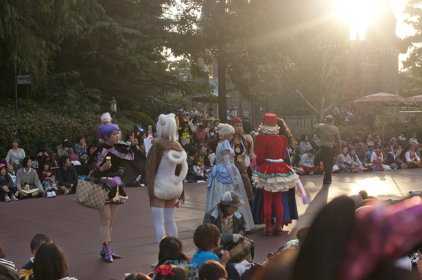 people enjoy costumes in Tokyo Disneyland